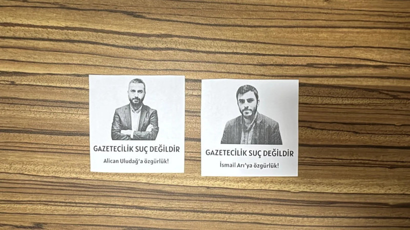İBB davasında gazetecilerden protesto - Resim : 1