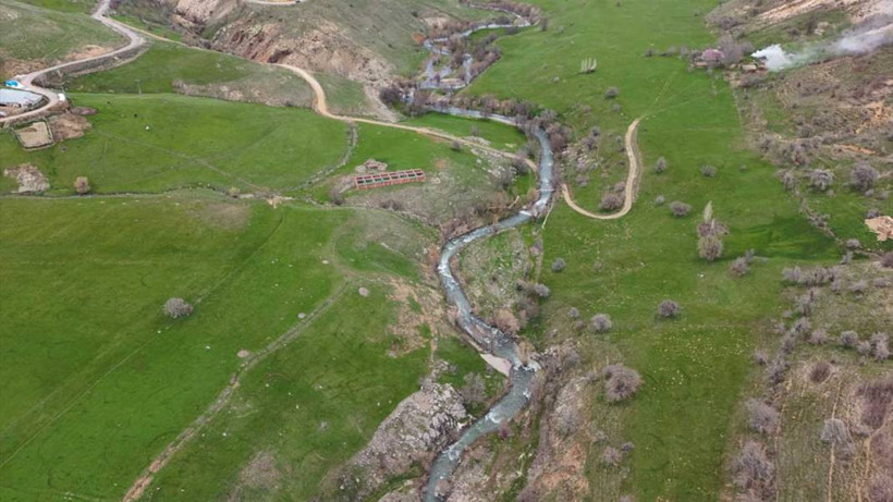 Bingöl'de aynı anda iki mevsimin güzelliği yaşanıyor - Resim: 7
