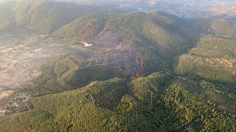 Bodrum'daki orman yangını 18 saatte kontrol altına alındı, yanan alan havadan görüntülendi - Resim: 2