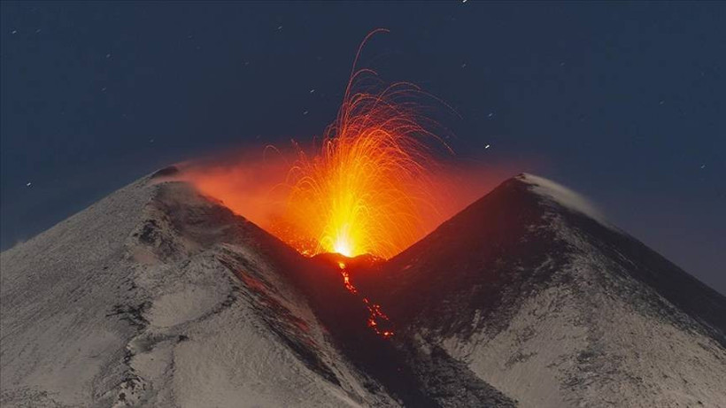 Etna Yanardağı kül ve lav püskürtmeye devam ediyor - Resim: 5