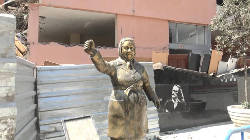Adile Naşit heykelinin zilini çaldılar - Resim: 3
