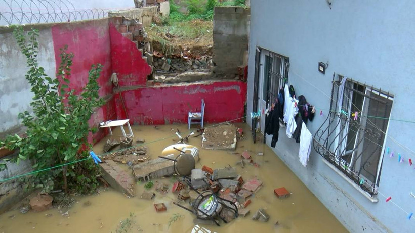 İstanbul'daki sağanak yağıştan görüntüler - Resim: 6