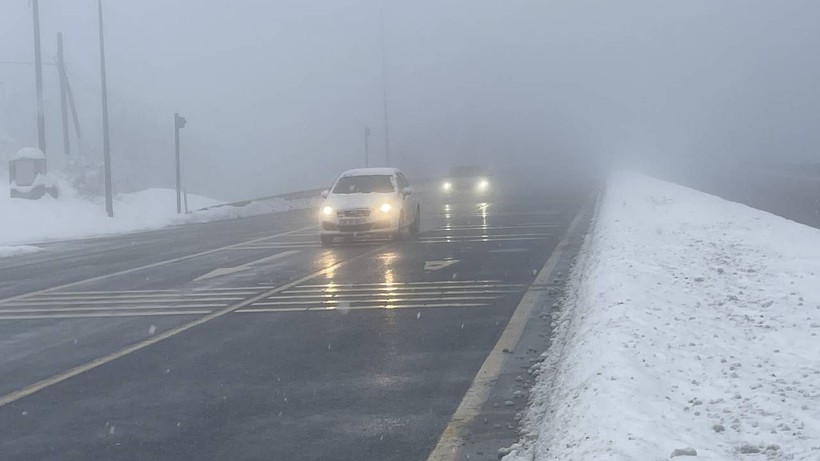 Birçok kent beyaza büründü; Şelaleler dondu, yollar kapandı - Resim: 7