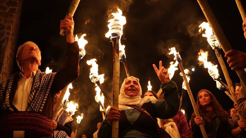 Diyarbakır surlarında meşaleli Newroz kutlaması - Resim: 3