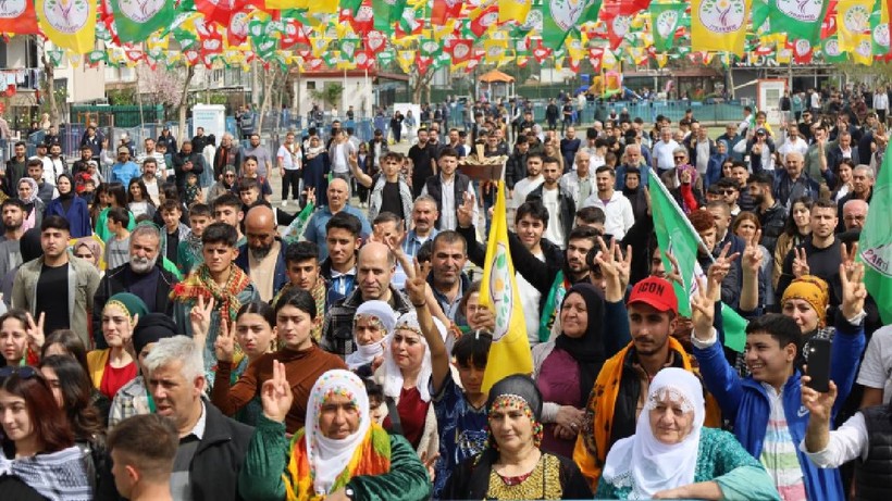 12 ayrı merkezde Newroz ateşleri yakıldı - Resim: 2