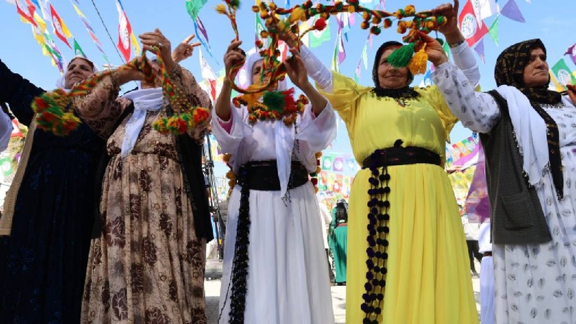 12 ayrı merkezde Newroz ateşleri yakıldı - Resim: 3