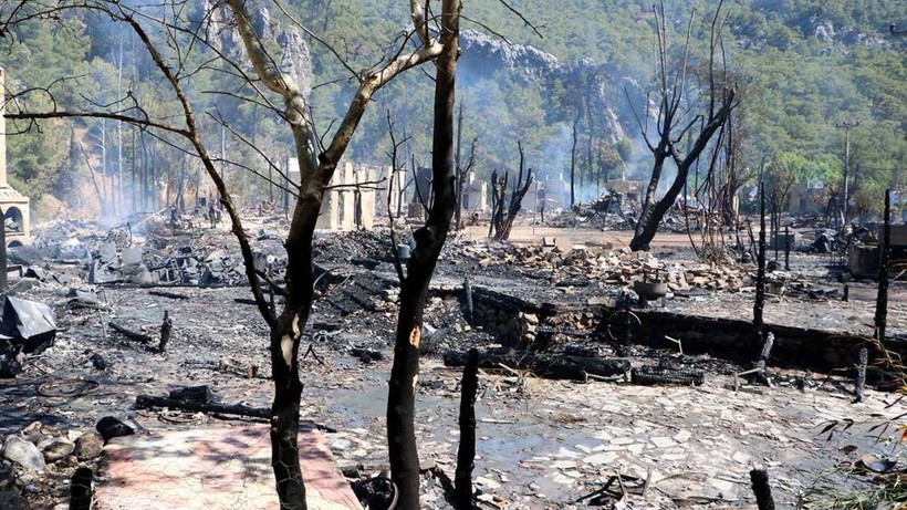 Olympos'taki 'Kadir'in Ağaç Evleri’ndeki yangın sonunda kullanılabilir yer kalmadı: 'Yeniden yapacağım' - Resim: 4