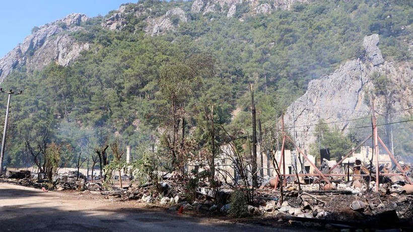 Olympos'taki 'Kadir'in Ağaç Evleri’ndeki yangın sonunda kullanılabilir yer kalmadı: 'Yeniden yapacağım' - Resim: 10