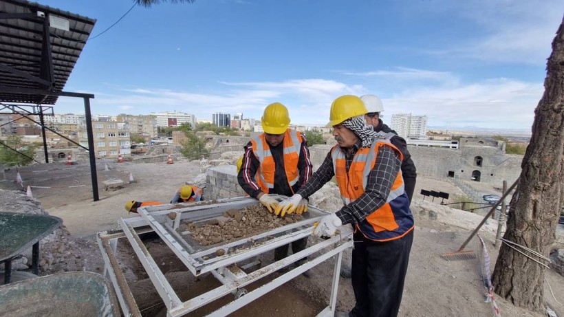 Amida Höyük’te 5 bin yıllık mühür bulundu - Resim: 7