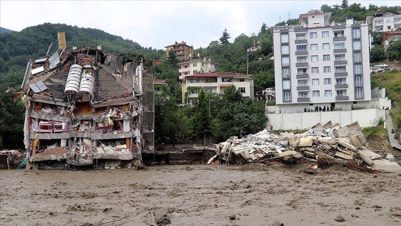 Onlarca yasa değişikliği: Denetimsizlik ve rant binlerce can aldı - Resim : 5