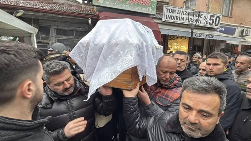 Bolu'daki otel yangınında ölenler toprağa veriliyor - Resim : 1