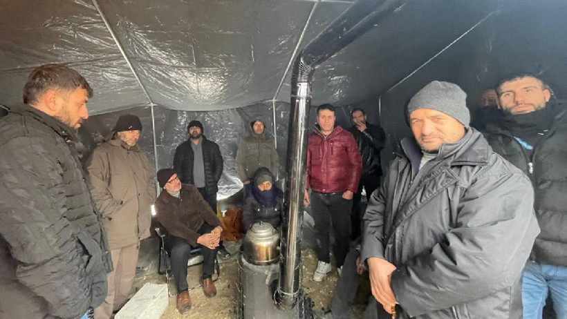Antep'te 5 fabrikada 2 bin 500 işçi direnişte: 2023'te kazandık yine kazanacağız - Resim : 2