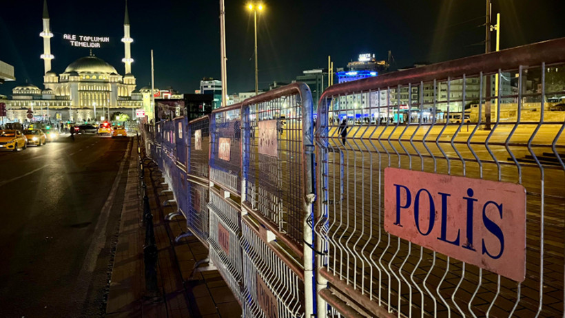 Yürüyüş yasaklandı, Metro istasyonları, yollar kapatıldı - Resim : 1