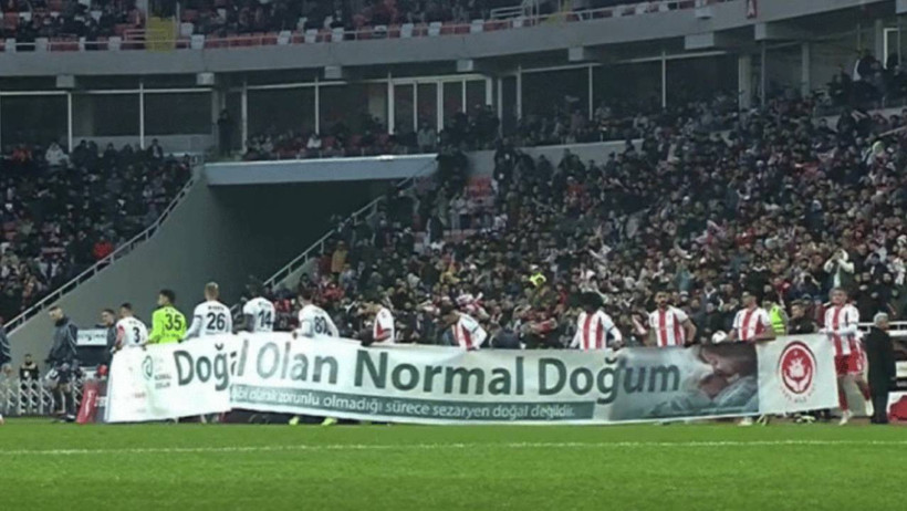 Sivasspor'un ‘normal doğum’ pankartına kadınlardan tepki yağdı: Amedspor’un pankartını örnek alın - Resim : 1
