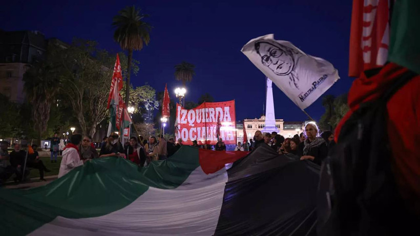 İsrail'in saldırganlığı birçok ülkede protesto edildi - Resim : 3