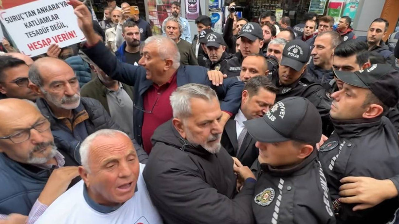 Gar Katliamı'nın 10'uncu yılında İstanbul'da anma: 'Hiçbir kamu görevlisi hesap vermedi' - Resim : 1