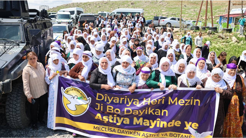 Cezaevleri önünden seslendiler; Barış Anneleri’nden Anneler Günü’nde barış çağrısı - Resim : 2