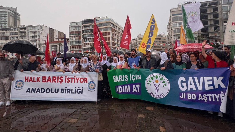 'Barış için adım at' yürüyüşleri... Eş Genel Başkanlar atılması gereken adımları sıraladı: 'Bu adımlar tıkanıklığı giderecektir' - Resim : 5