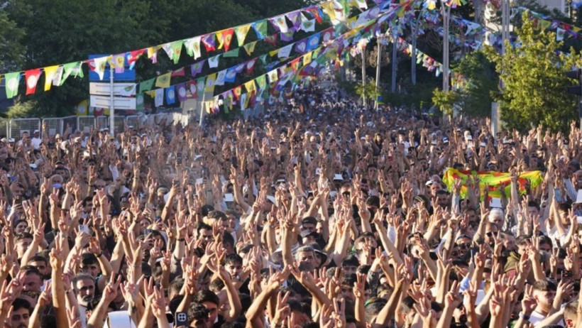 Bakırhan İstanbul'da konuştu: 'Çerçeve yasa dağdan, cezaevinden, sürgünden dönüşün yolunu açmalı' - Resim : 1