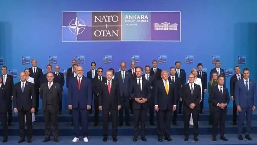 Macron'un neden gözlük taktığı ortaya çıktı - Resim : 3