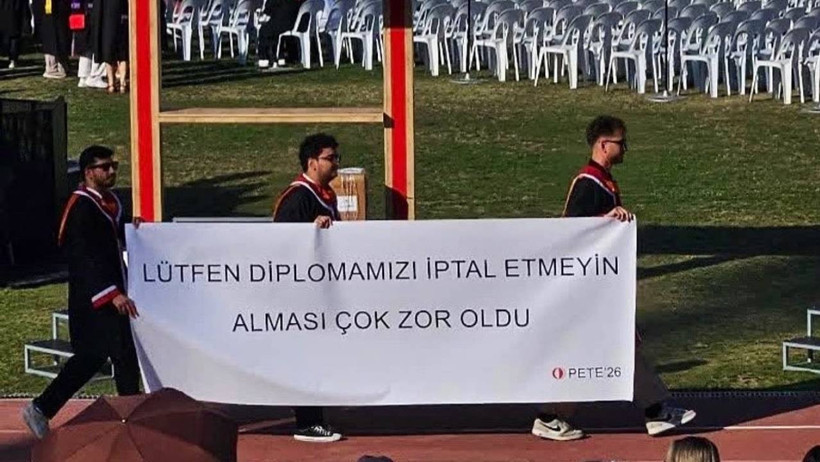 ODTÜ'de mezuniyet törenine yine pankartlar damga vurdu - Resim : 6