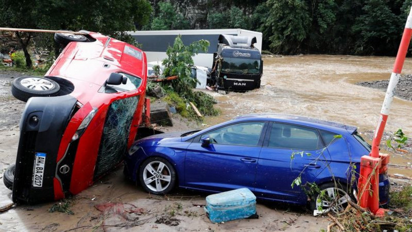Avrupa'da şiddetli yağış: Almanya'da 81, Belçika'da 11 kişi öldü; onlarca kişi kayıp - Resim : 1