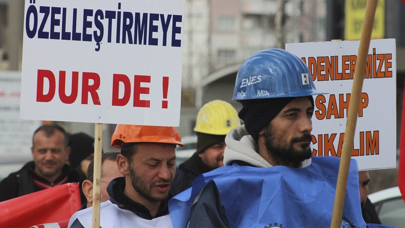 Ankara'ya yürüyen maden işçileri Sincan'da - Resim : 1