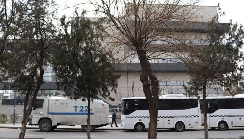 Sur’da mağduriyet sürüyor: Hak sahipleri dükkânlarının ihalesine bile alınmadı - Resim : 1