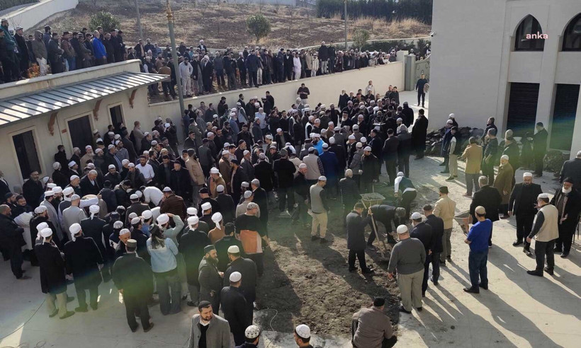 Menzil'de miras kavgası büyüyor: Taş ve sopalarla birbirlerine girdiler - Resim : 2
