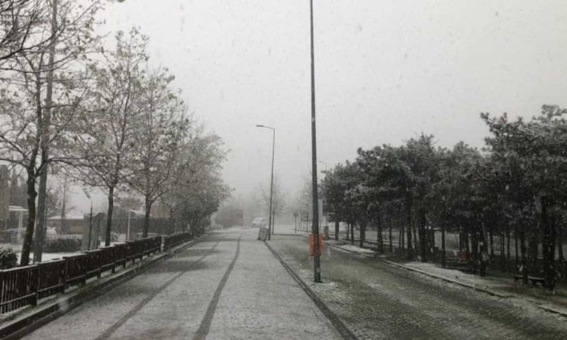 İstanbul'da kar yağışı etkili oldu - Resim : 1