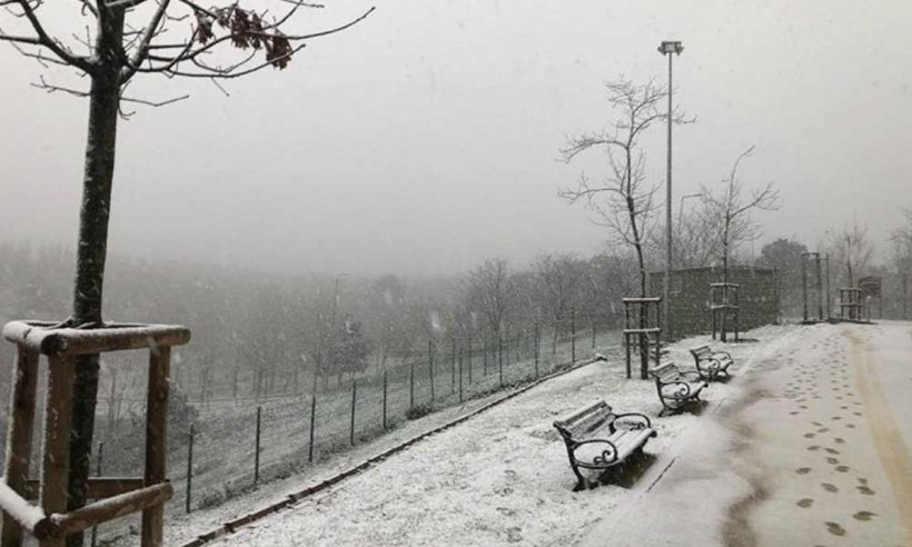 İstanbul'da kar yağışı etkili oldu - Resim : 4