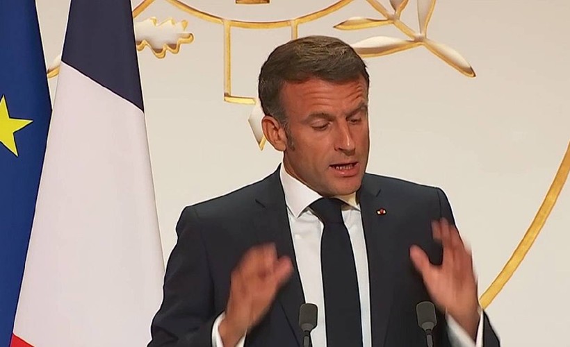 Macron'dan Suriye mesajı: Fransa, Kürtler gibi özgürlük savaşçılarını terk etmeyecek