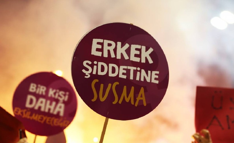 İzmir'de bir erkek evlenme isteğine karşı çıkan kadını ve kızını vurdu