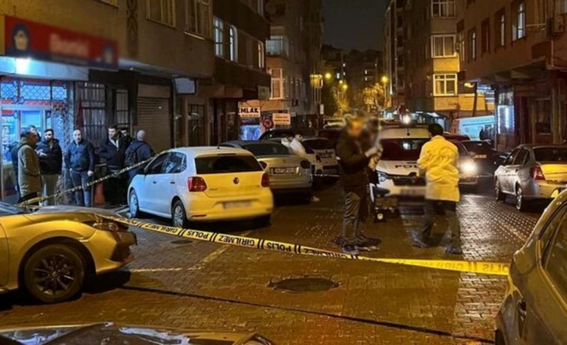 Bahçelievler'de seyir halindeki motosiklete silahlı saldırı: Bir ölü