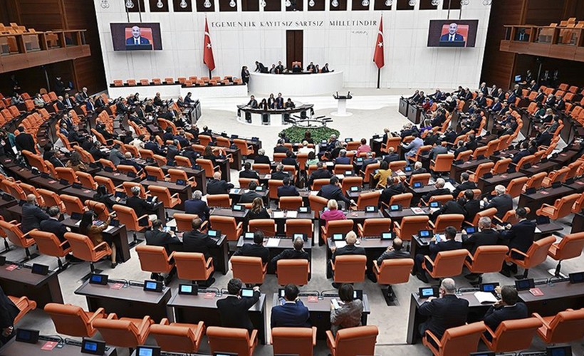 En düşük emekli aylığını düzenleyen kanun teklifi kabul edildi
