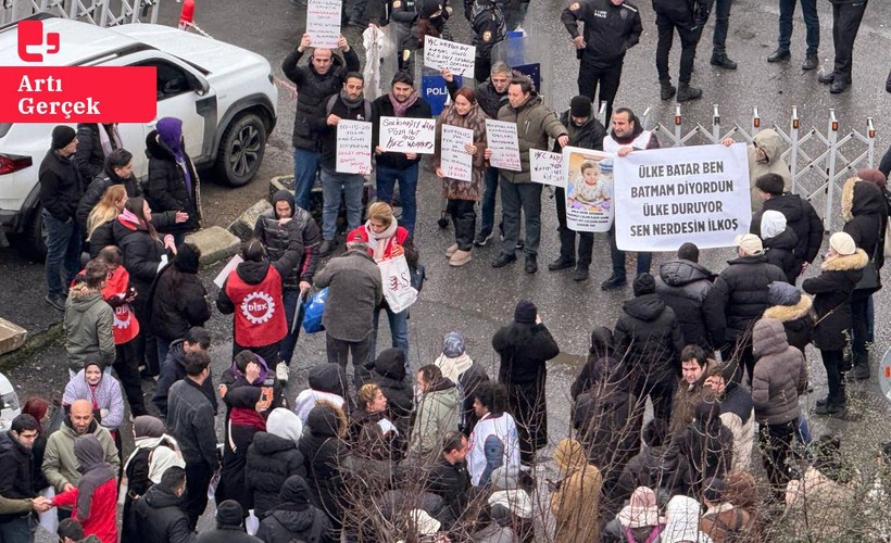KFC ve Pizza Hut işçileri hakları için eylem yaptı