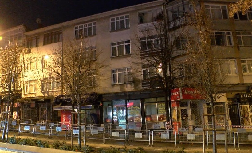 Üsküdar'da istinat duvarı kaydı: 4 katlı 2 bina boşaltıldı