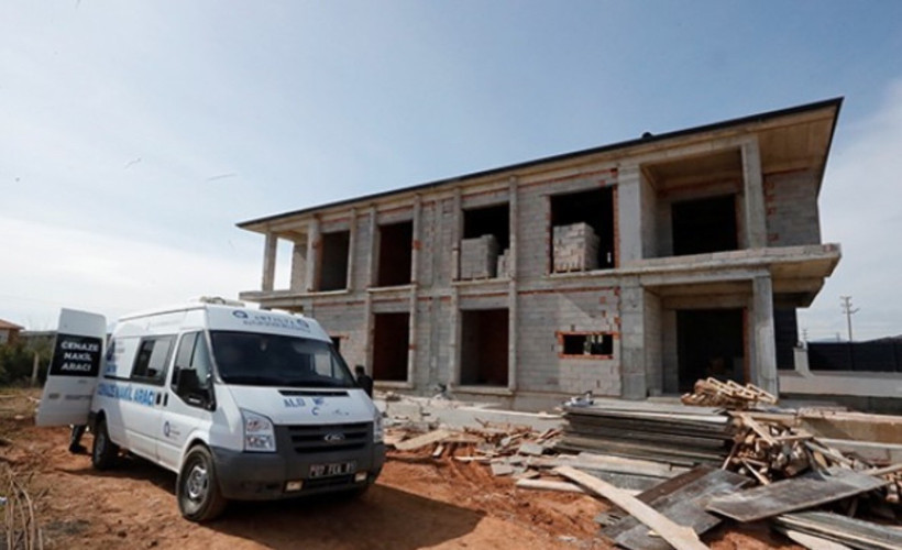 Antalya'da iş cinayeti: Çatıdan düşen işçi öldü