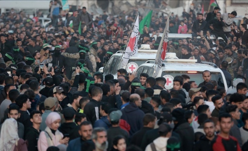 Hamas, Gazze'deki 5 esirin cesedini teslim edecek