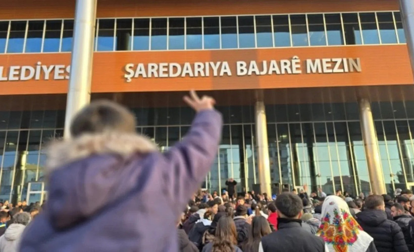 Van'da kayyım protestosunda gözaltına alınan 20 kişi tutuklandı