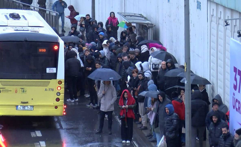 İstanbul'da yağmur: Trafik yoğunluğu oluştu