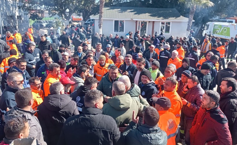 Seyhan Belediyesi'nde işçiler iş bıraktı