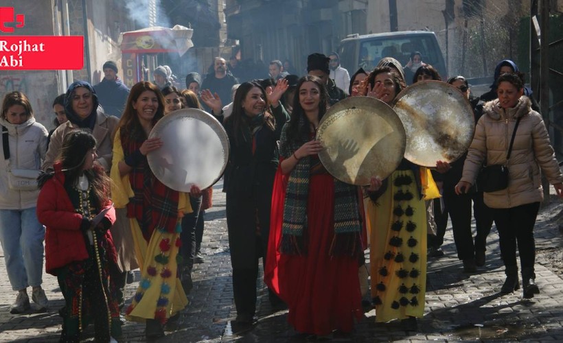 Sur'da 8 Mart şenliği