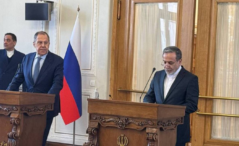 İran Dışişleri Bakanı Erakçi ile Lavrov Tahran'da görüştü