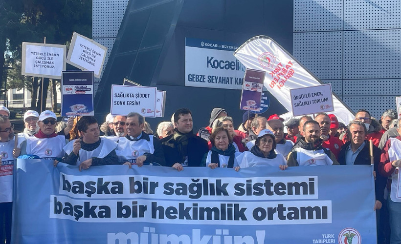 TTB’nin İstanbul’dan Ankara’ya yaptığı 'Beyaz Yürüyüş' Gebze’de: Sağlık sistemi çöktü