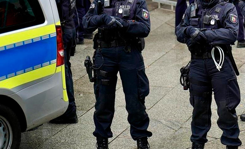 Almanya'da polisin vurduğu Afganistan vatandaşı öldü