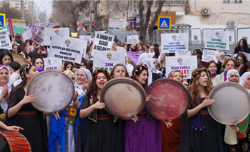 Diyarbakır'da 8 Mart coşkusu: 'Özgürlüğe ve barışa yürüyelim'