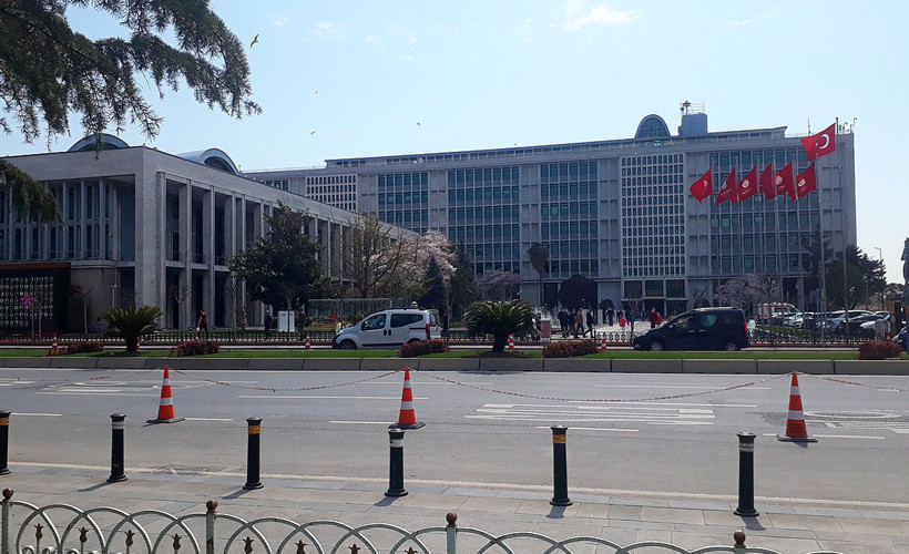 Valilik açıkladı: Saraçhane'ye çıkan yollar kapatıldı
