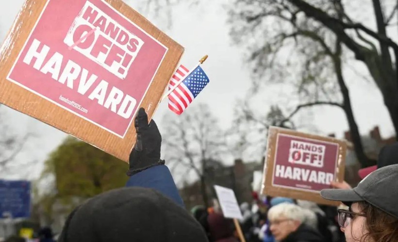 Harvard Trump yönetimine dava açtı
