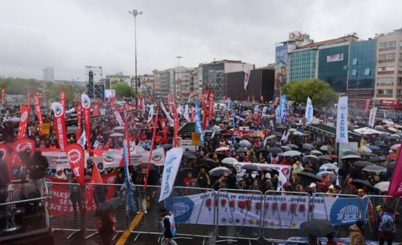 Kadıköy'de 1 Mayıs | Binler birlikte mücadele vurgusu yaptı